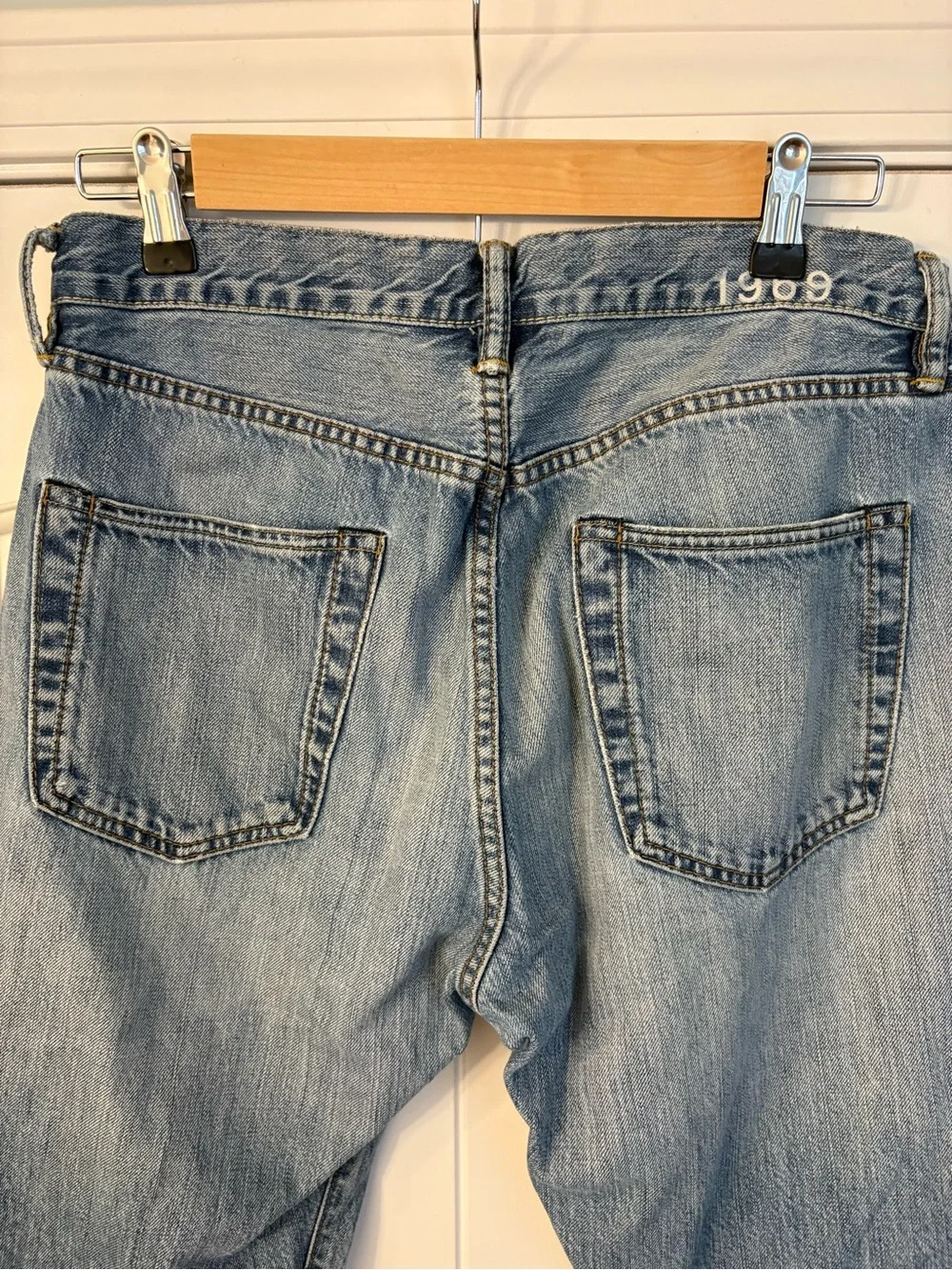 GAP Men's Washed Blue Straight Jeans